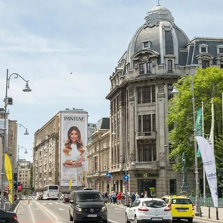 Orangerie Calea Victoriei View Old Town *